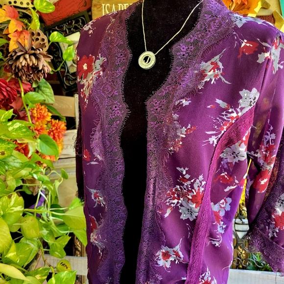 Vanity Sheer Cardigan - Picture 3 of 7